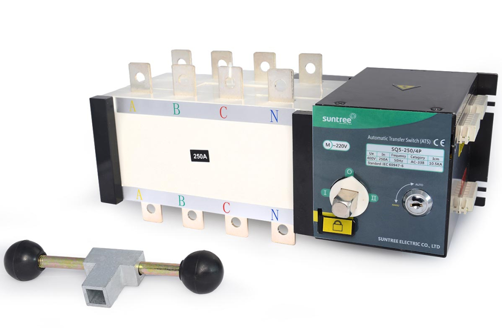 Реверсивный рубильник SQ5-250/4 ~400V In250A 009723